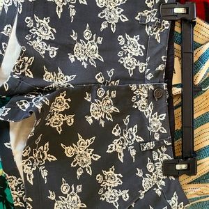 Volcom shorts size 9 faded blue w/cream flowers